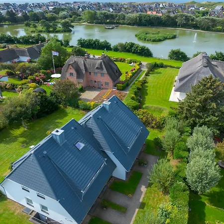 Haus Stübbe Beim Dorfteich Ferienhaus *