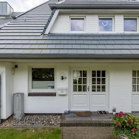 Haus Stübbe Beim Dorfteich Ferienhaus